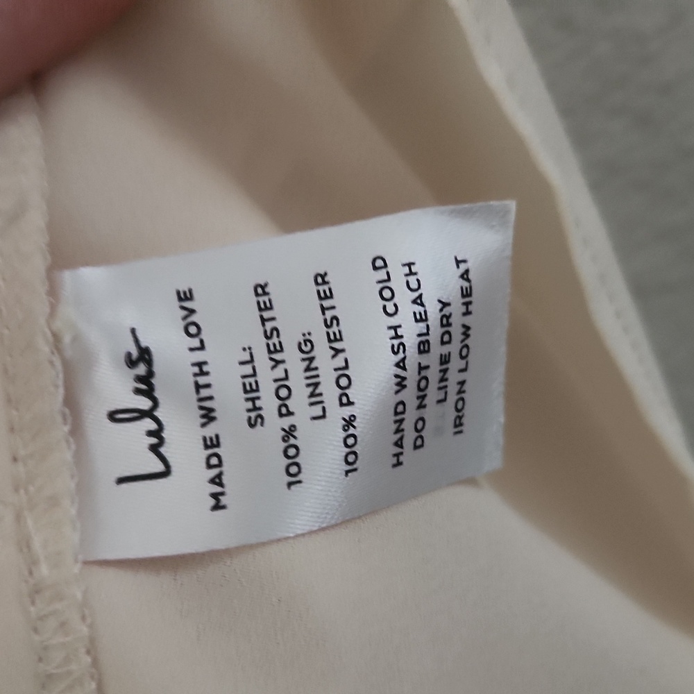 Lulu's Cream Button-Up Blouse - Picture 4 of 4